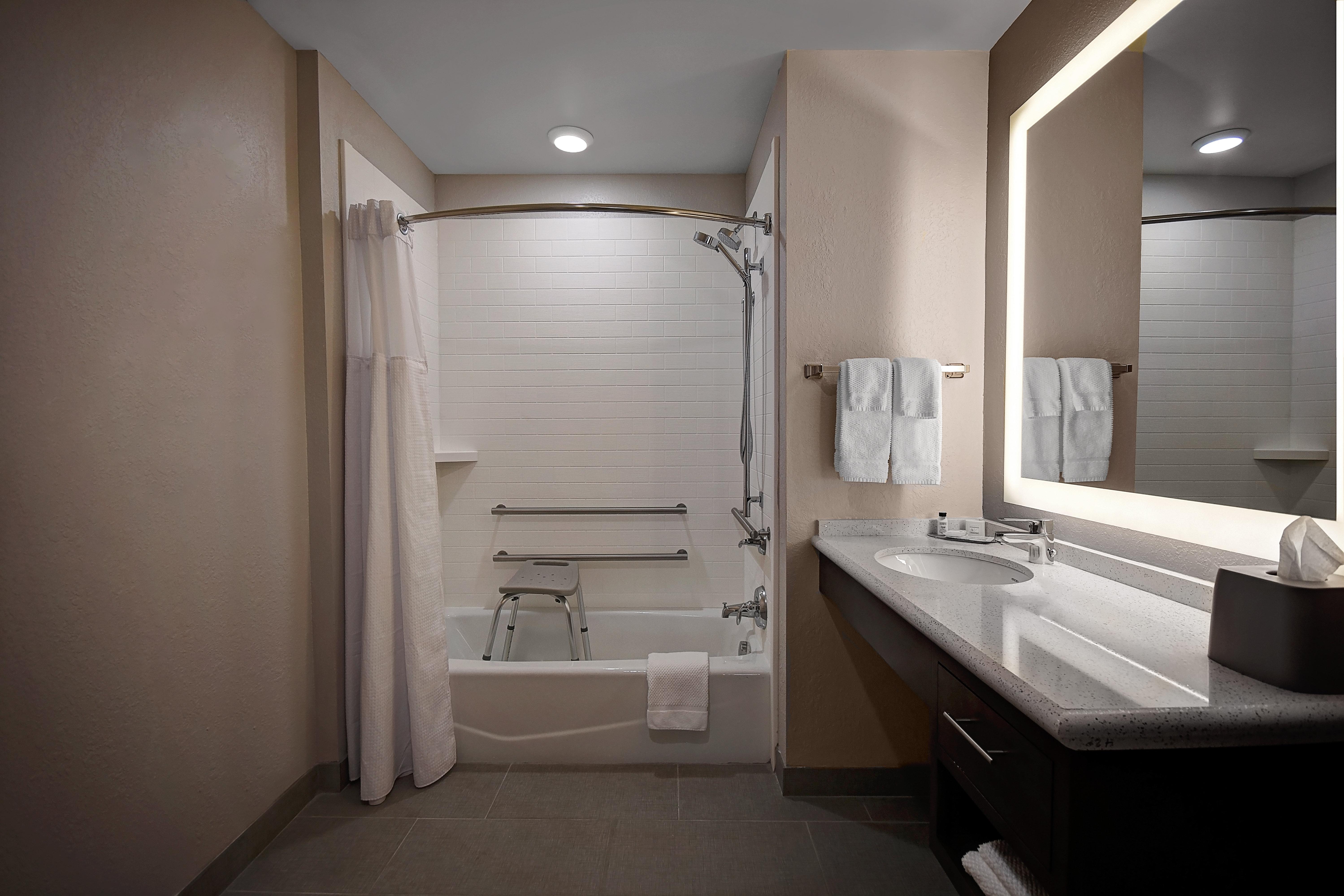 Staybridge Suites - Holland By Ihg Exterior foto