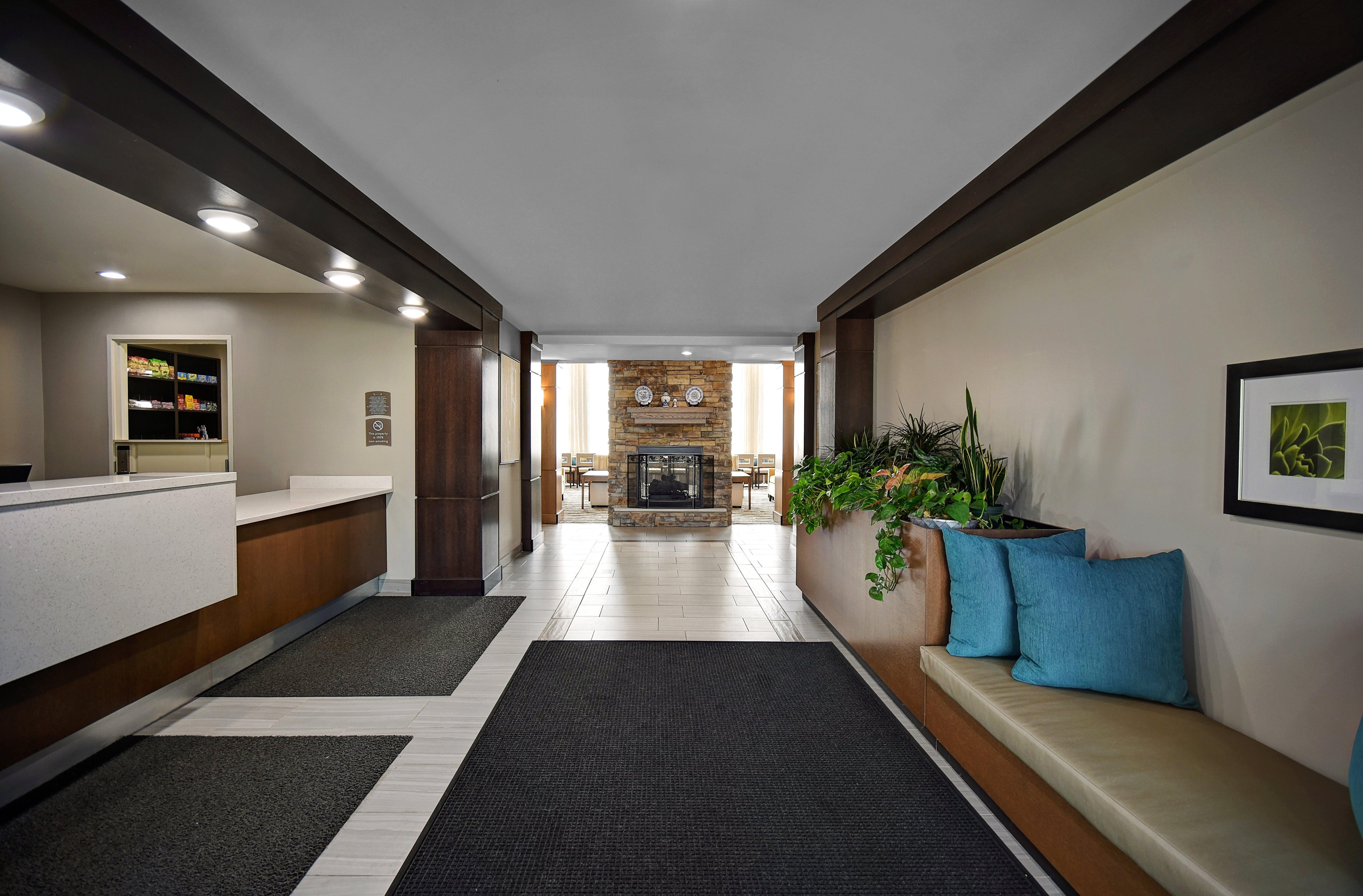 Staybridge Suites - Holland By Ihg Exterior foto