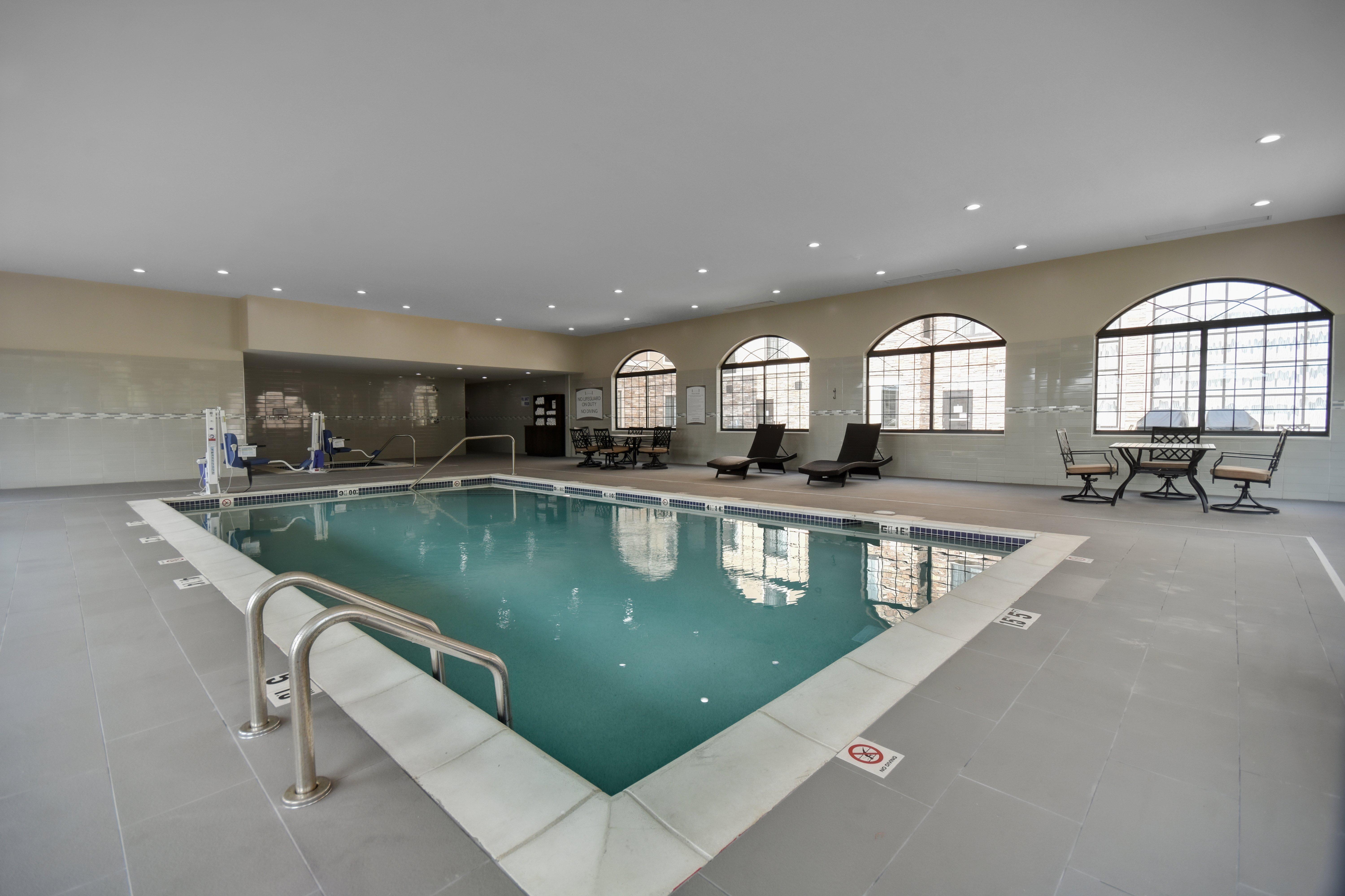 Staybridge Suites - Holland By Ihg Exterior foto