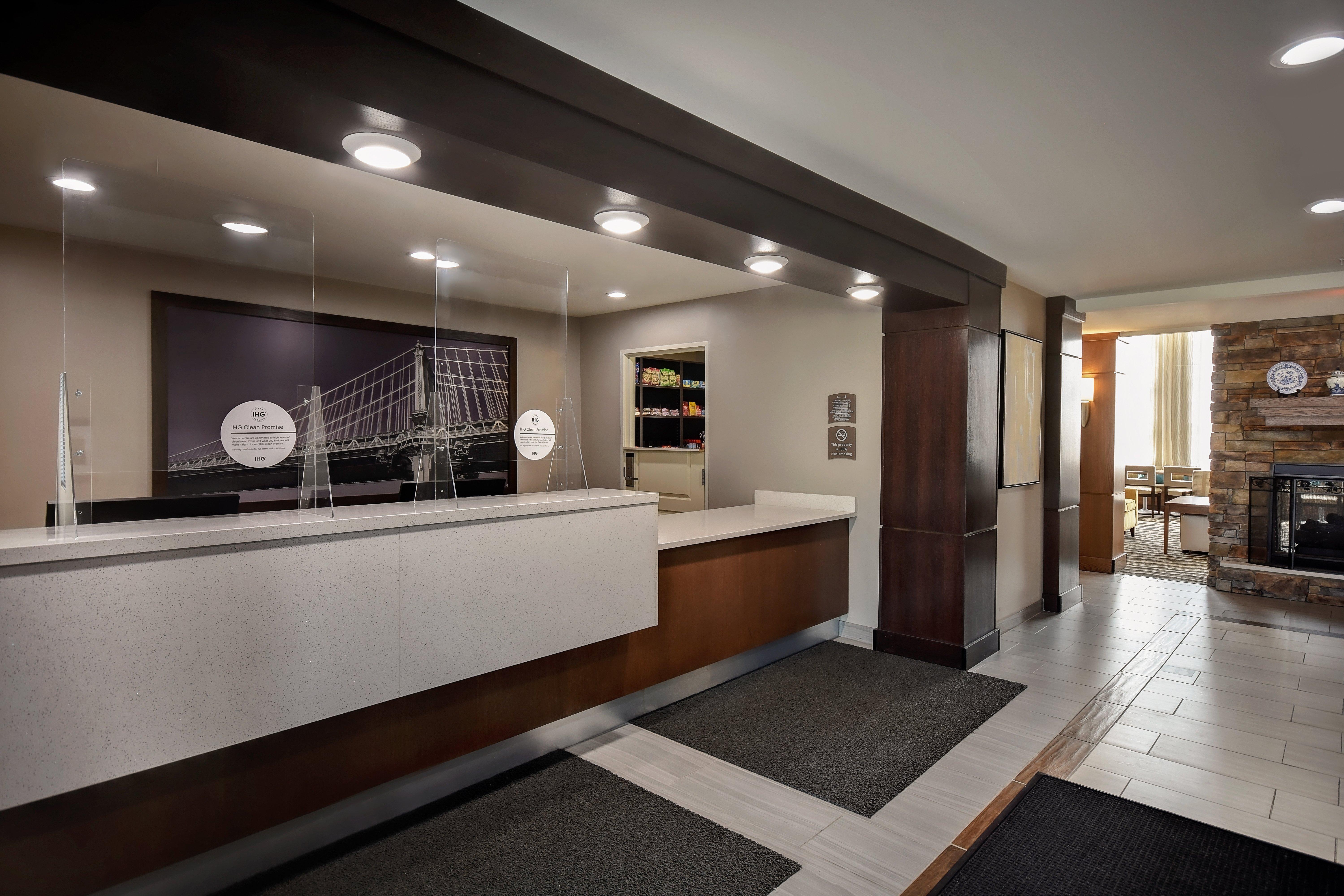 Staybridge Suites - Holland By Ihg Exterior foto
